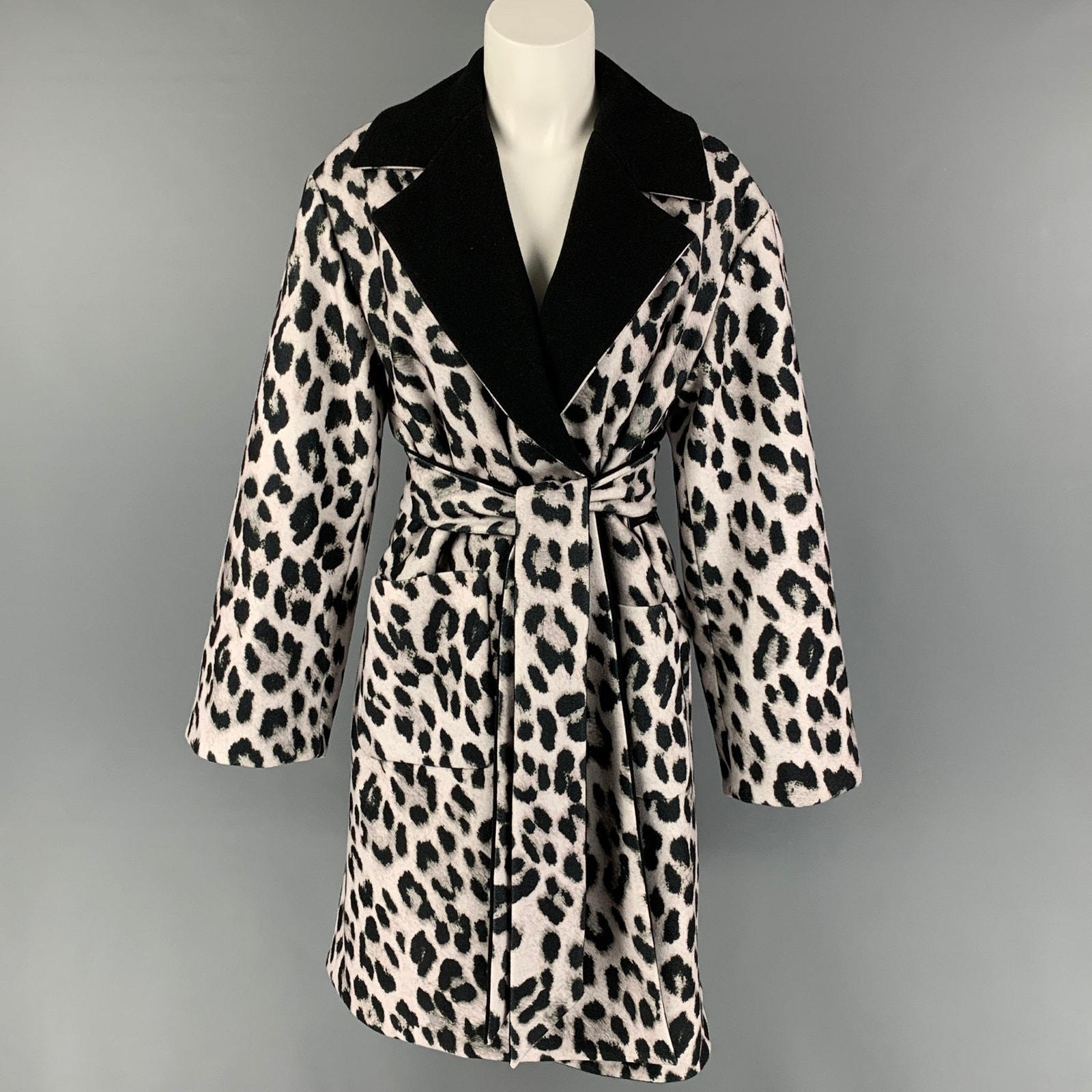 Alice + Olivia Size Xs/S Black White Animal Print Polyester Reversible Coat